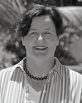 Dr. Siobhán Ní Dhonacha